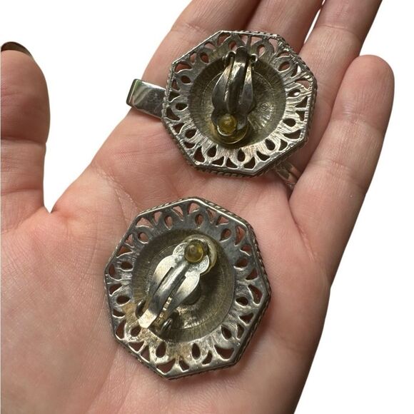 Jose Barrera For Avon Fallen Leaves Silver Tone Clip On Earrings - Picture 3 of 5